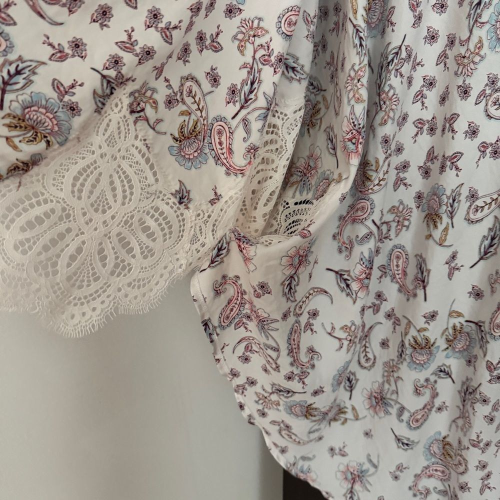 Victoria’s Secret Floral Lace Trimmed Kimono Size XS/S Oversized Flowy Boho - Picture 6 of 8